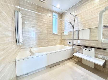 ���� ����̔�����₷��؂ȃo�X�^�C���B�������Ƃ����C���y����Ŕ����Ƃ肽���ł��ˁI  