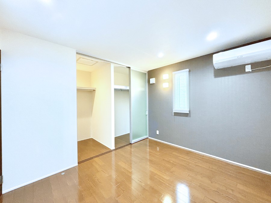 ���̑����� �A�N�Z���g�N���X���������ȗm���B�Q�ʍ̌��Ŗ��邳�����ʂ��ǍD�I