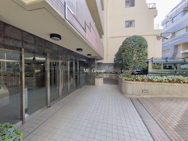 �G���g�����X -