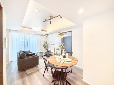 ���̑����� �傫�ȑ����炽���Ղ�̗z���ƕ����������郊�r���O  