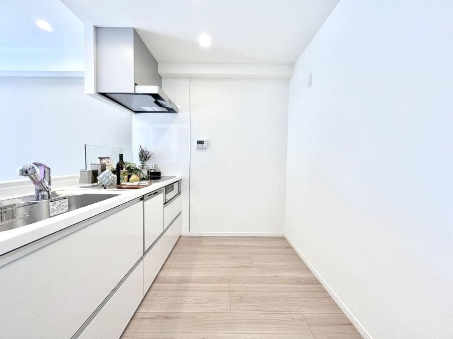 �L�b�`�� ��Ƃ肠��L�b�`���X�y�[�X�ł�������H��̌�Еt�����X���[�Y�ɁI