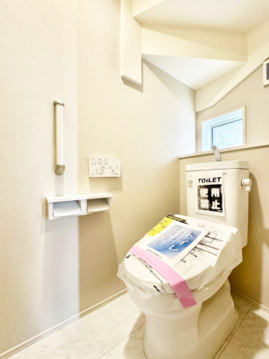 �g�C�� �g�C����1�K��2�K���ꂼ��ɔz�u����Ă��ĂƂĂ��֗��ł��B 