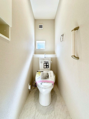 �g�C�� �g�C����1�K��2�K���ꂼ��ɔz�u����Ă��ĂƂĂ��֗��ł��B 