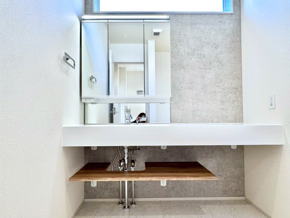 ���ʑ�E���ʏ� �傫�����₷���O�ʋ��Ő�����������ʑ�́A�g�����Ȃ݃`�F�b�N�┧�̂������ɂ������߂ł��B 