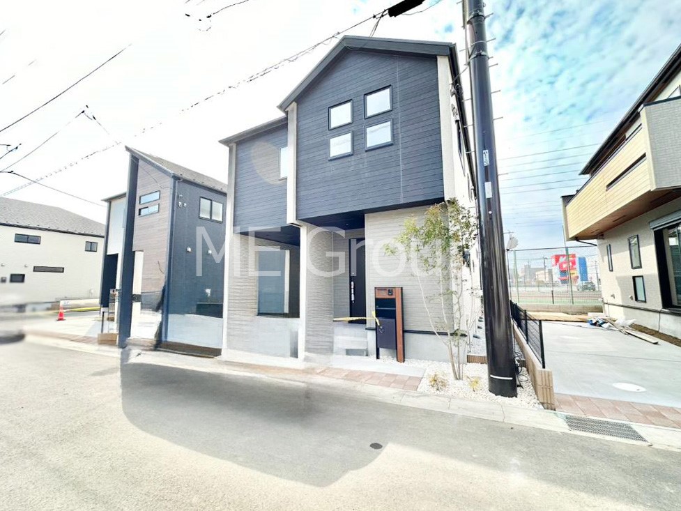 ���n�O�ώʐ^ �������ꂽ�O�ρA�㎿�ȏZ��Ԃ��L���鎺���͉i�����S���ĉ߂�����Z���ł��B 