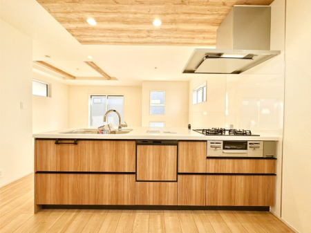 �L�b�`�� �������������I�ɁA�y�����I�V�X�e���L�b�`��  