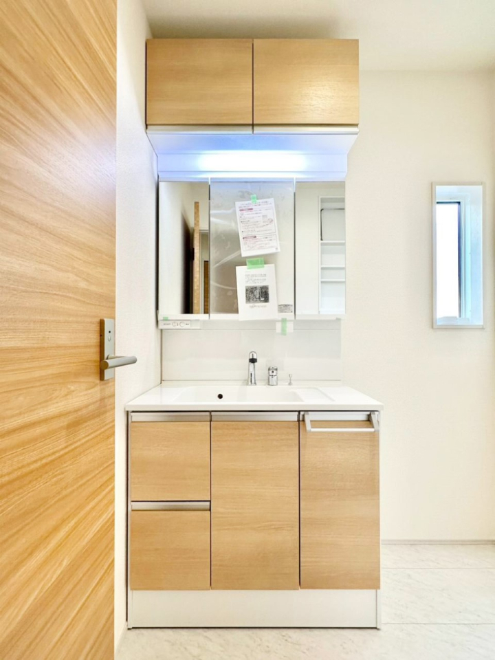 ���ʑ�E���ʏ� �傫�����₷���O�ʋ��Ő�����������ʑ�́A�g�����Ȃ݃`�F�b�N�┧�̂������ɂ������߂ł��B 