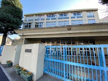 ���ӊ� ���w�Z 600m �����旧�֌��䒬���w�Z