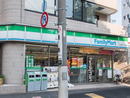 ���ӊ� �R���r�j 200m �t�@�~���[�}�[�g�������H�꒚�ړX