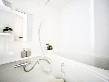 ���� ����̔�������Ă���閾�邢�������̂���o�X���[��