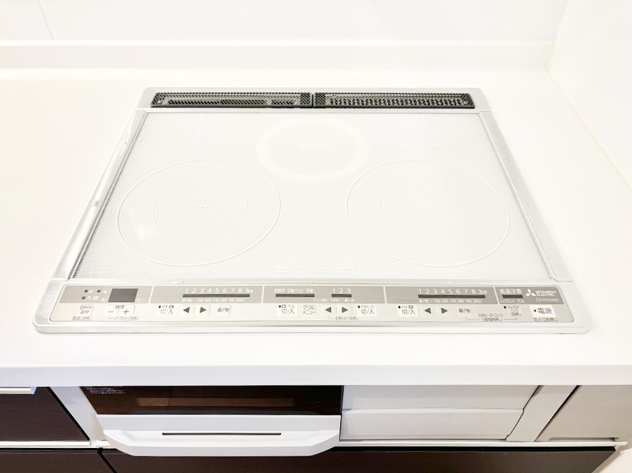 ���̑����� IH�N�b�L���O�q�[�^�[�͓V�̒����ʂ��t���b�g�Ȃ̂Œ�����̓T�b�ƈ�@�����邾���I