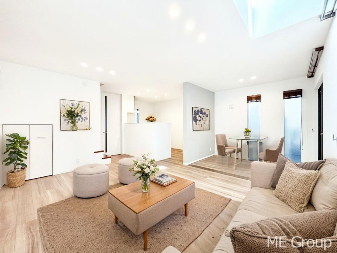 ���r���O ���r���O�㕔�ɂ͐������̗p�I�J�������郊�r���O�ł��@���Ƌ��CG�ł�