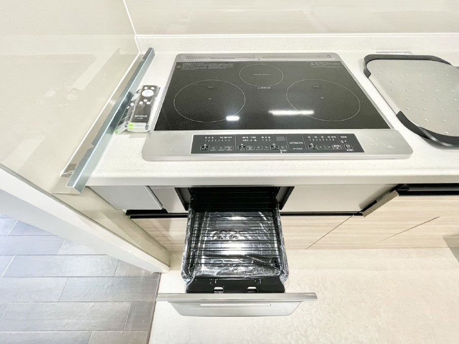 ���̑����� IH�N�b�L���O�q�[�^�[�͓V�̒����ʂ��t���b�g�Ȃ̂Œ�����̓T�b�ƈ�@�����邾���I