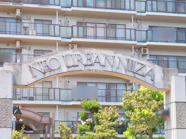 �G���g�����X -