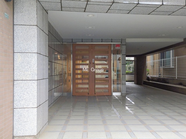 �G���g�����X -