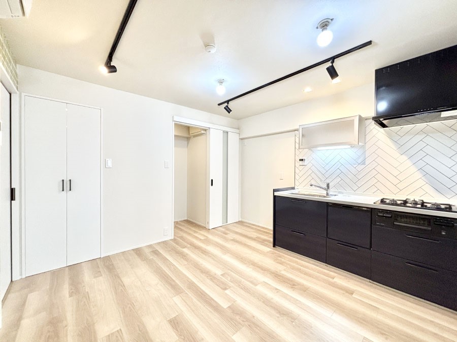 ���̑����� �Ƒ������R�ƏW�܂�e���̃X�y�[�X�ɂȂ肻��