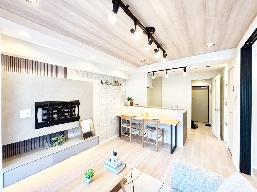 ���r���O ���K���Ƃ�Ƃ���f�U�C���������r���O�B