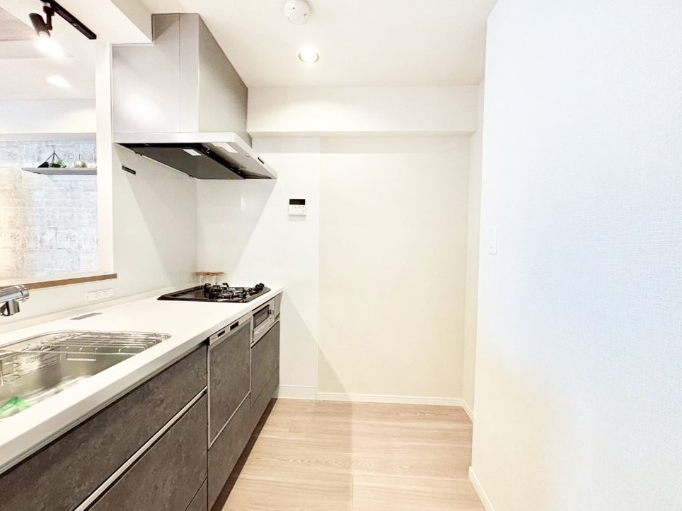 �L�b�`�� ��Ƃ肠��L�b�`���X�y�[�X�ł�������H��̌�Еt�����X���[�Y�ɁI