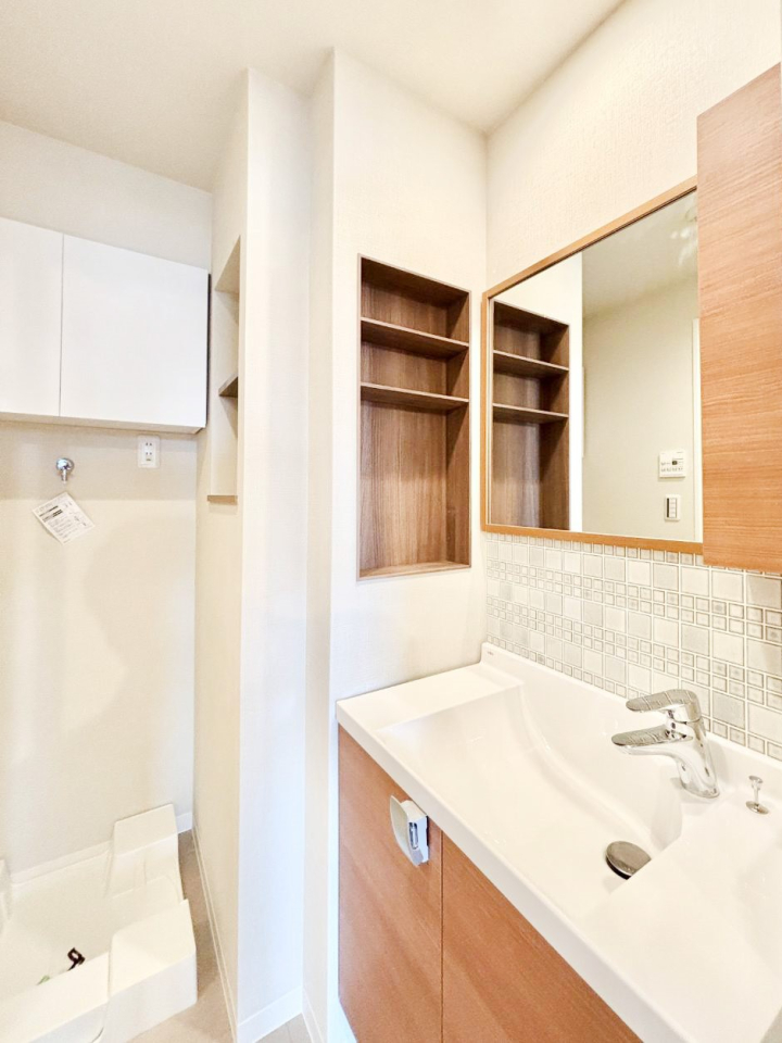 ���ʑ�E���ʏ� ������������ʉ��ώ��Œ��̐g�x�x�����K  