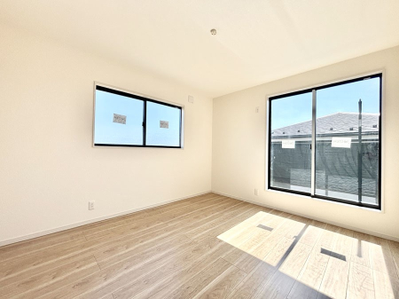 ���̑����� �o���R�j�[���J�������v���X���Ă����m��  