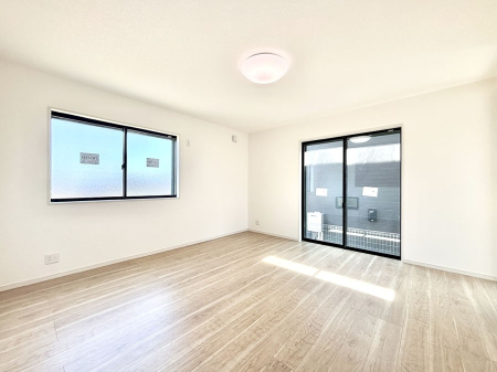 ���r���O �傫�ȑ����炽���Ղ�̗z���ƕ����������郊�r���O  