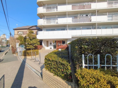 �G���g�����X -