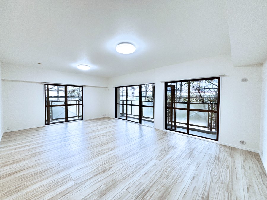 ���̑����� �Ƒ������R�ƏW�܂�e���̃X�y�[�X�ɂȂ肻��