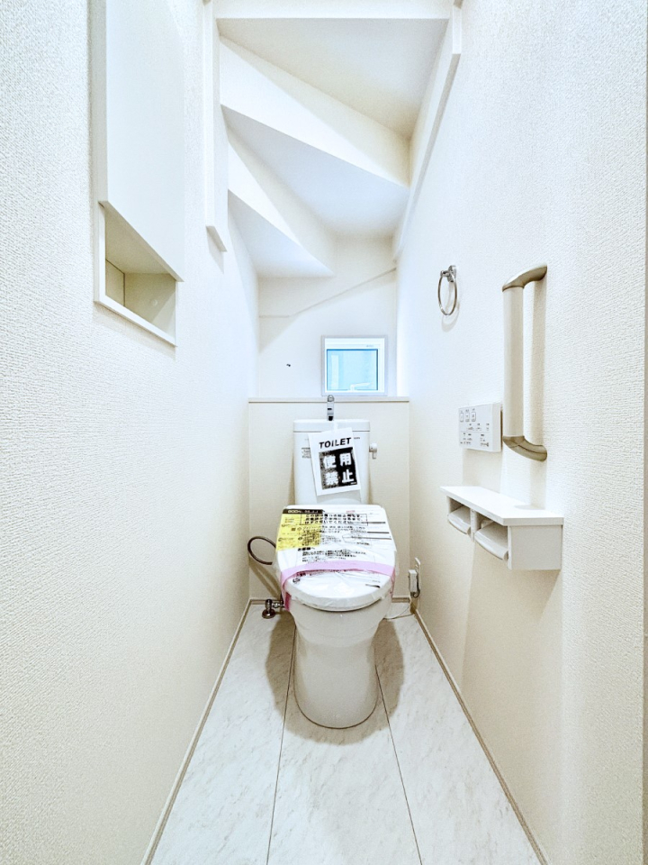 �g�C�� �E�H�V�����b�g�t���g�C����1�K��2�K���ꂼ��ɔz�u����Ă��ĂƂĂ��֗��ł��B 