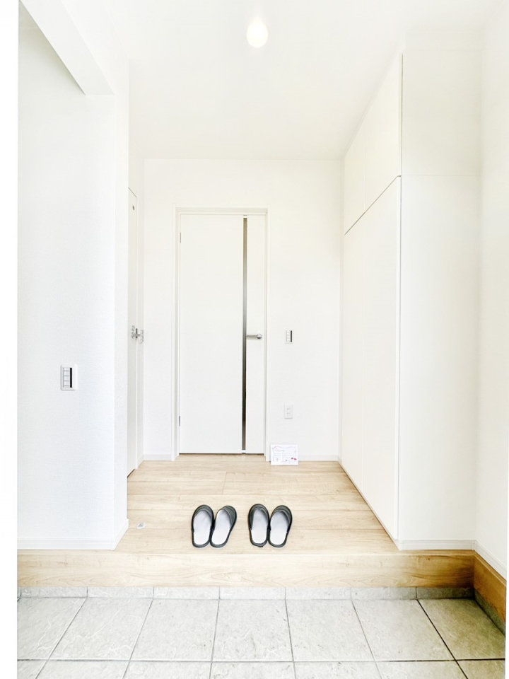 ���� ���Ƒ��₨�q�l���C�����悭���o�}���ł��鉸�₩�ȕ��͋C�̌��ւł��B