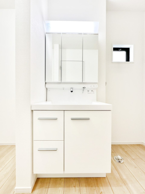 ���ʑ�E���ʏ� �O�ʋ��L���r�l�b�g�E�V�����[�t�����ʉ��ϑ�ŖZ�������̐g�x�x���X���[�Y�ɁI