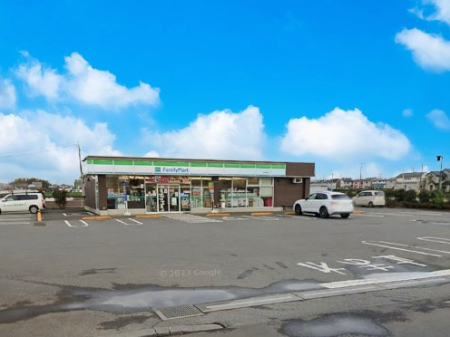 ���ӊ� �R���r�j 300m �t�@�~���[�}�[�g����V���X