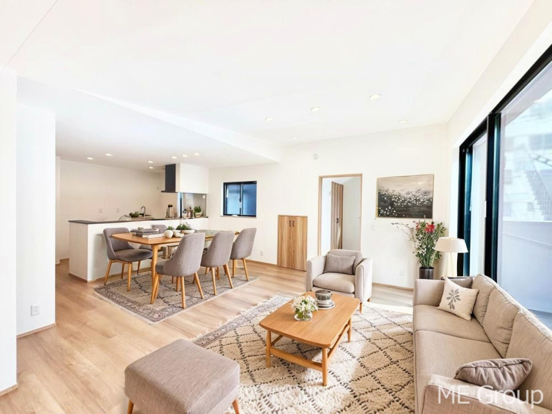 ���r���O �v���C�o�V�[������2�K���r���O�͖��邭�J���������Ղ�B�@���Ƌ��CG�ł�