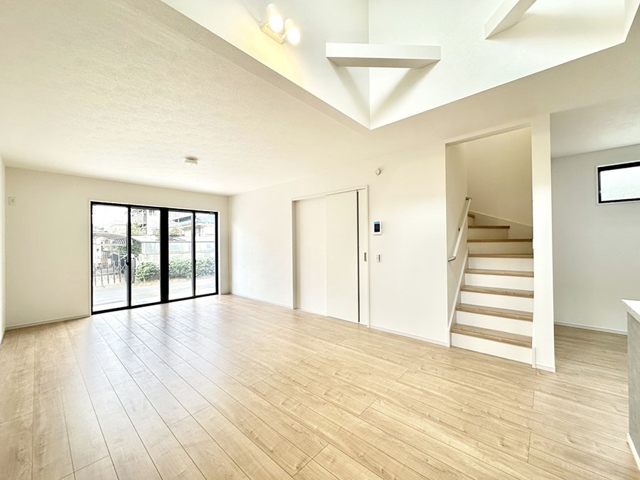 ���̑����� ���r���O�K�i���Ƒ��̏Ί�Ɖ�b���Ȃ��ł���܂�  