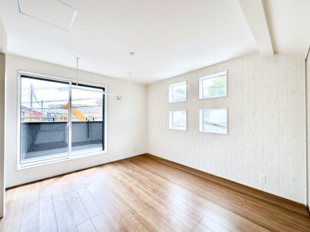 ���̑����� 4���񂾑����A�N�Z���g�ɂȂ��Ă���2�K8���̗m���B�o���R�j�[�t���B