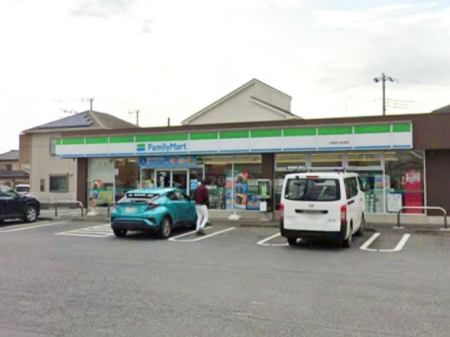 ���ӊ� �R���r�j 1300m �t�@�~���[�}�[�g ��z�{�썂���X