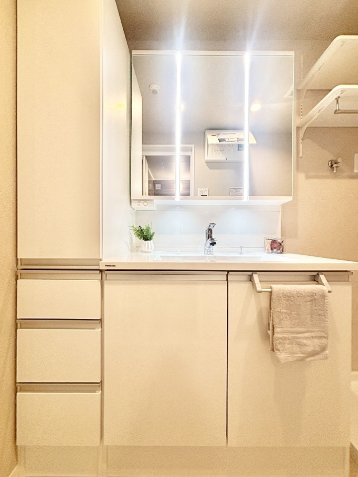 ���ʑ�E���ʏ� �O�ʋ��L���r�l�b�g�E�V�����[�t�����ʉ��ϑ�ŖZ�������̐g�x�x���X���[�Y�ɁI