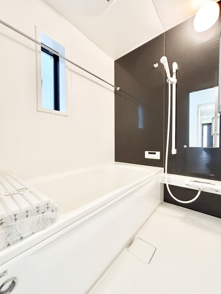 ���� ����̔�������Ă���閾�邢�������̂���o�X���[��