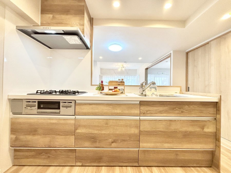 �L�b�`�� ���������Ȃ���ł����Ƒ��Ƃ̉�b���y���߂�ΖʃL�b�`��