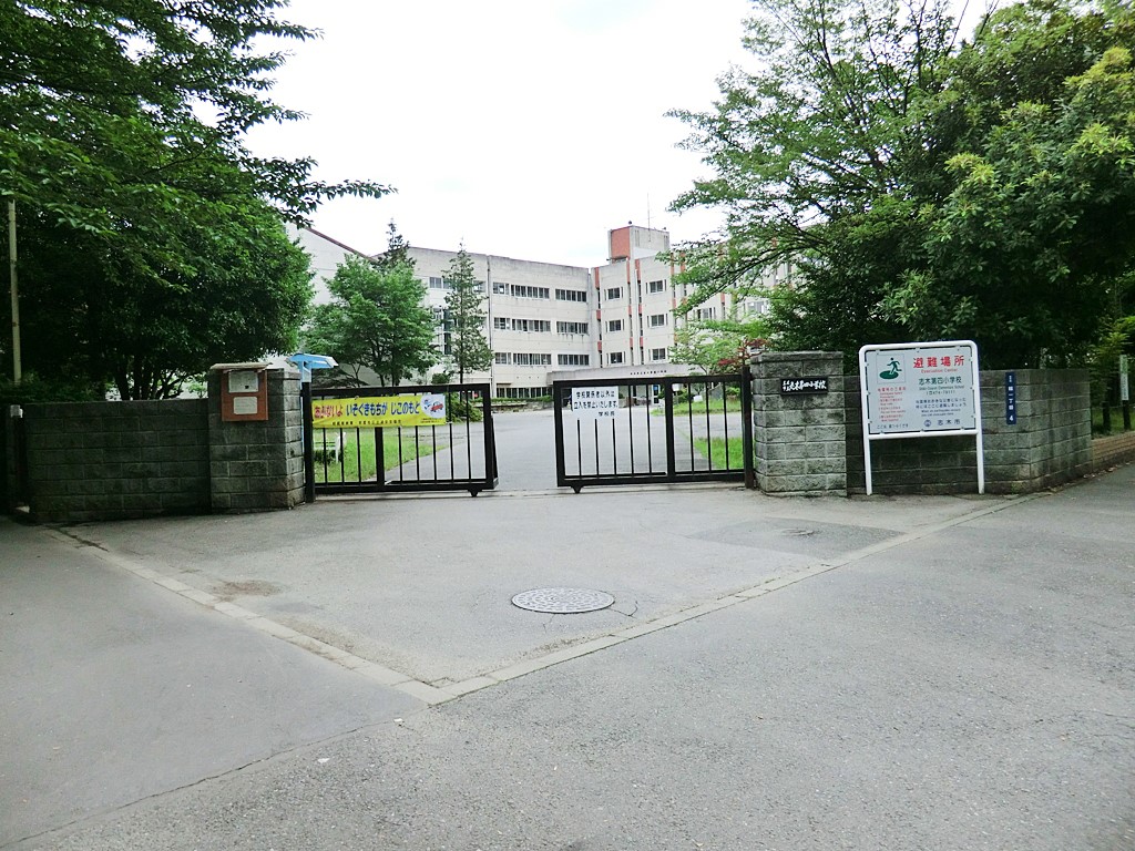 ���ӊ� ���w�Z 470m �u�؎s���u�ؑ�l���w�Z