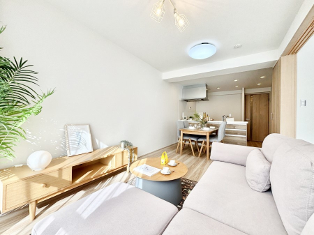 ���r���O �������������͋C�̂k�c�j�͉Ƒ��݂�Ȃ̉��K��ԁ@