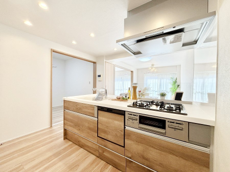 �L�b�`�� ���������Ȃ���ł����Ƒ��Ƃ̉�b���y���߂�ΖʃL�b�`���@