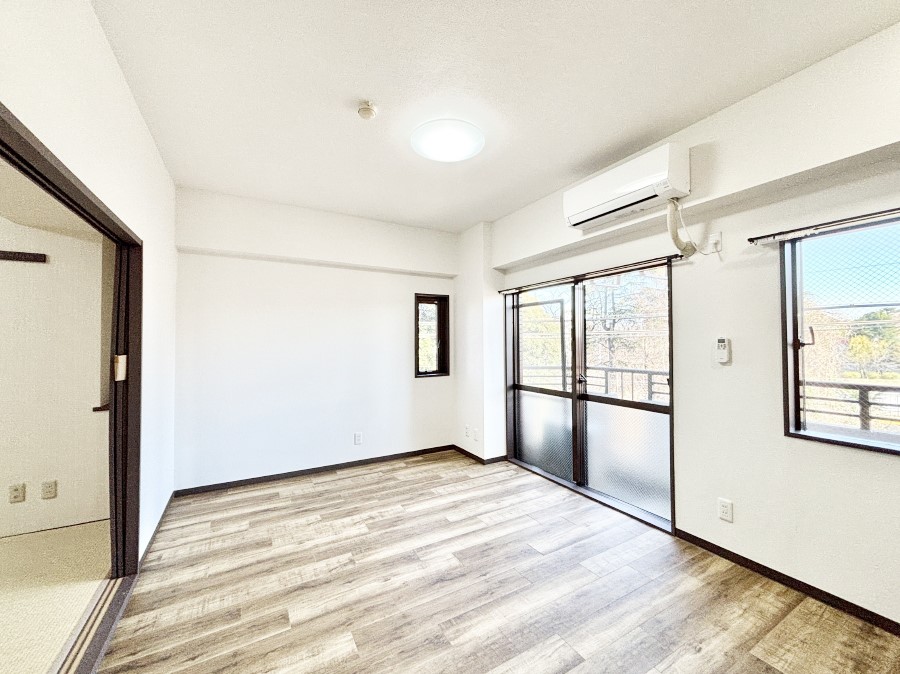 ���r���O �傫�ȑ����炽���Ղ�̗z���ƕ����������郊�r���O