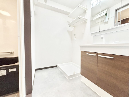 ���ʑ�E���ʏ� ������������ʉ��ώ��Œ��̐g�x�x�����K