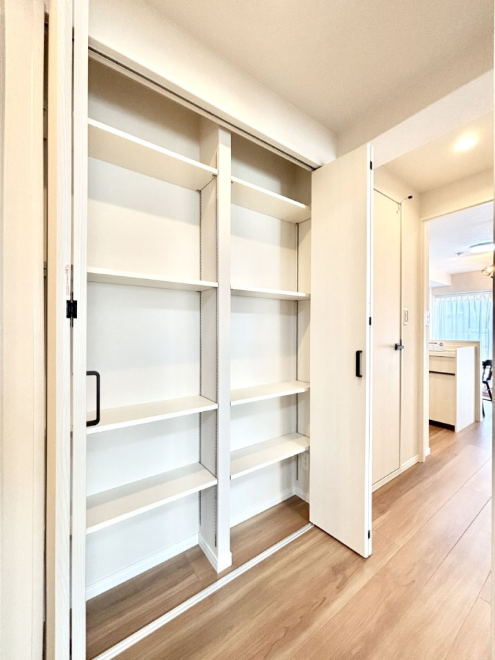 ���̑����� �L�����[�B�|�������G�߂̏��������[���邱�Ƃ��ł��܂��B