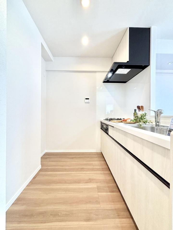 �L�b�`�� ��Ƃ肠��L�b�`���X�y�[�X�ł�������H��̌�Еt�����X���[�Y�ɁI