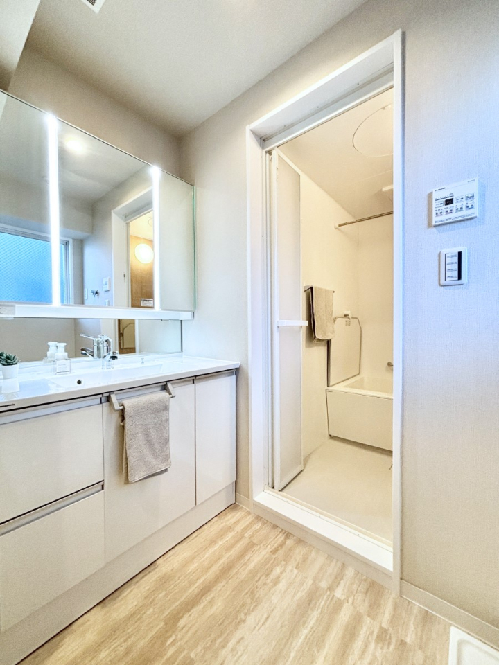 ���ʑ�E���ʏ� ������������ʉ��ώ��Œ��̐g�x�x�����K  