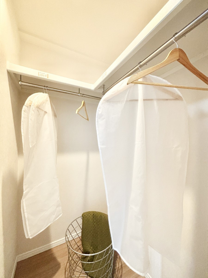 ���̑� �ߗނ��n���K�[�Ɋ|�����܂܎��[�ł���WIC�B�ߗނ̐������ڂ����₷���ĕ֗��ł��I