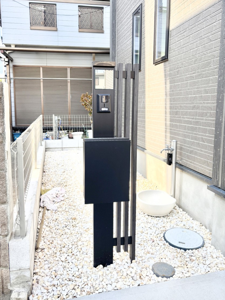 ���̑� �\�D�E�C���^�[�z���E�|�X�g���ЂƂɏW��B�G���g�����X�ɂȂ��ރV���v���f�U�C���B