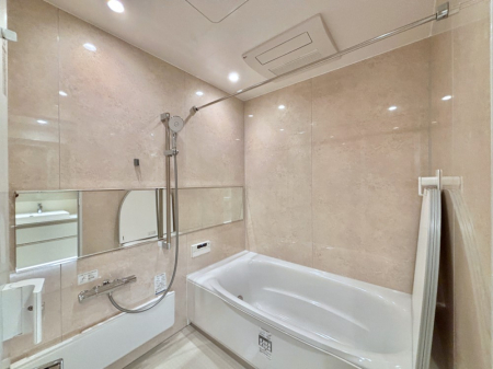 ���� ����̔�������Ă���閾�邢�������̂���o�X���[��  