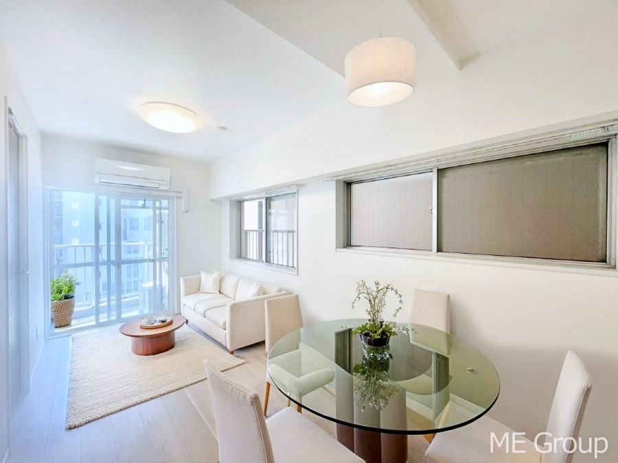 ���r���O �傫�ȑ����炽���Ղ�̗z���ƕ����������郊�r���O�@���Ƌ��CG�ł�  